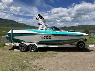 2023 Axis T220 Wakeboat at Stagecoach reservoir