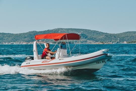 Mar.com Dezessete RIB com motor de 60HP em Sveti Filip i Jakov