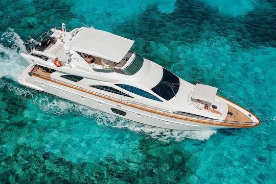 Azimut 80’ Luxury Yacht with Water Slide in Cancún - Visit Isla Mujeres! 