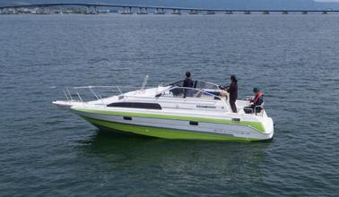 Enjoy Cruising on 26ft Bayliner at Lake Biwa!!