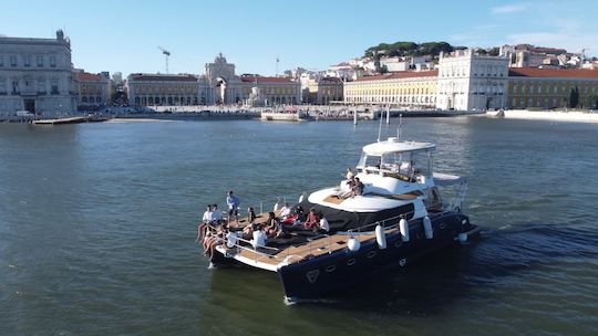 Catamaran de luxe à Lisbonne — Jusqu'à 40 personnes