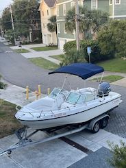 Boston Whaler Dual Console Boat! 200HP Motor. Fun! 