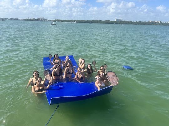 Swimming at Sandbars, Raccoons, and Millionaire Homes: Discover Miami!