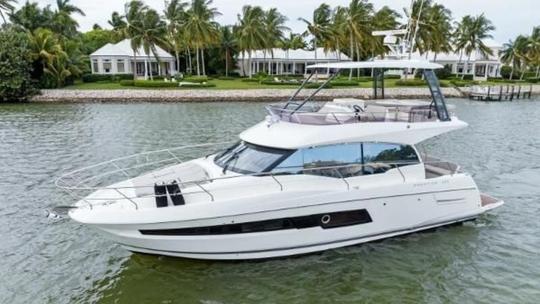 Prestige 460 «Still Never Enough» en San Petersburgo, Florida