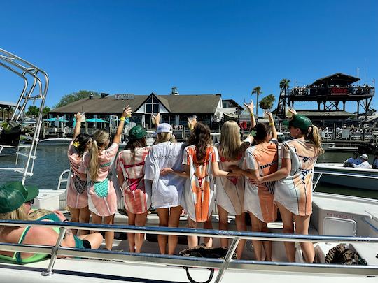 El mejor barco privado para fiestas; 35 pies con colchoneta de natación; desde Shem Creek hasta el puerto de Charleston