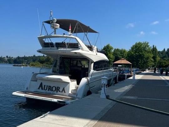 Prestige 45' Flybridge Yacht for Friendsgiving Meal for 6