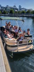 FUN PONTOON BOAT ENJOY CRUISING THE LAKE! 