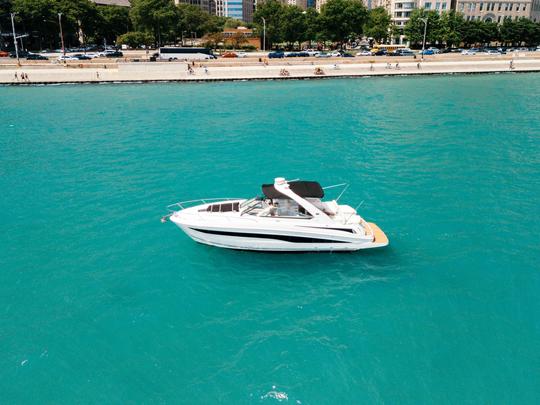 37' Beautiful Sea Ray Venture - Explore Chicago's Famous Playpen