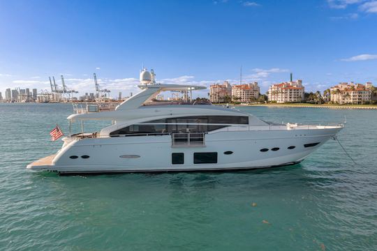 Sleek 88 Princess Yacht (con jacuzzi)