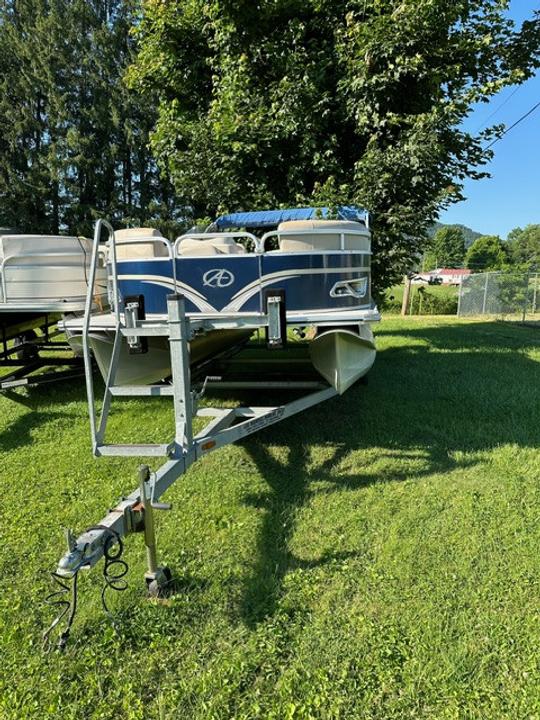 Avalon 16ft Venture Cruise Pontoon Boat for Memorable Day!