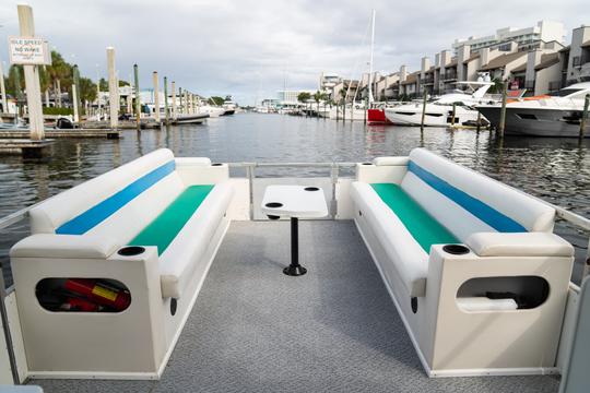 ¡Día en barco privado en Fort Lauderdale! Pontón con espacio para 10 personas