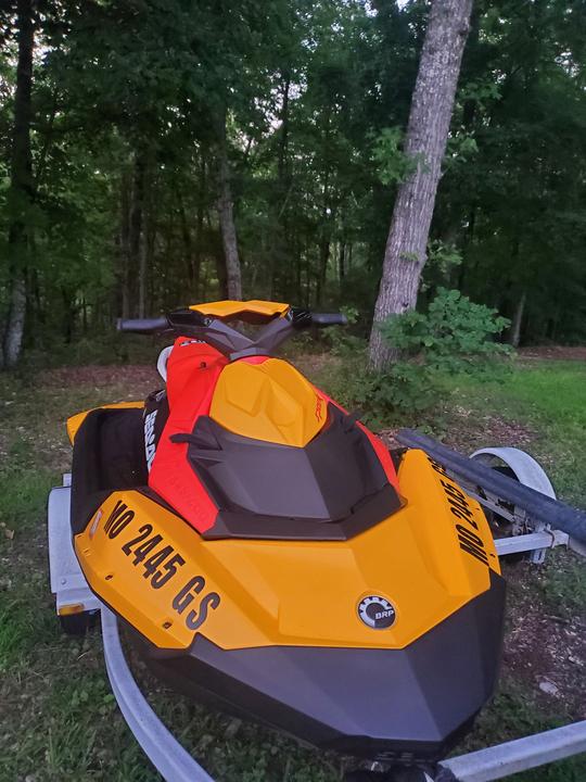 Location de jetski Sea Doo Spark Waverunner 2022 à Branson, Missouri