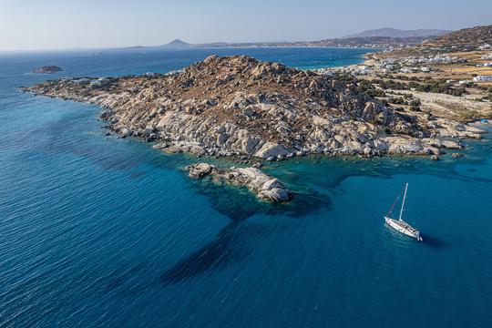 Sailing cruises around Naxos and small Cyclades 