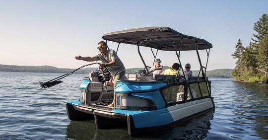 Sea-Doo Switch no belo Lago Shasta