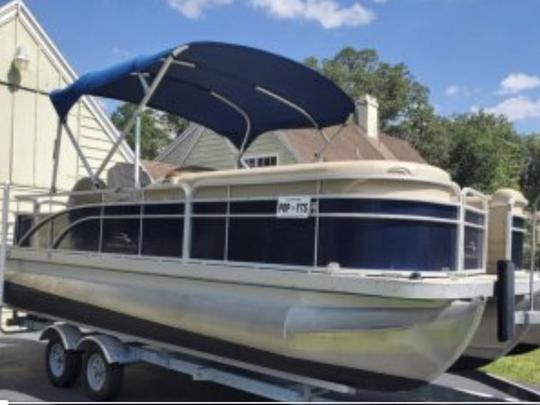 22' Bennington Pontoon | Best prices in DC + Jetski Add Ons