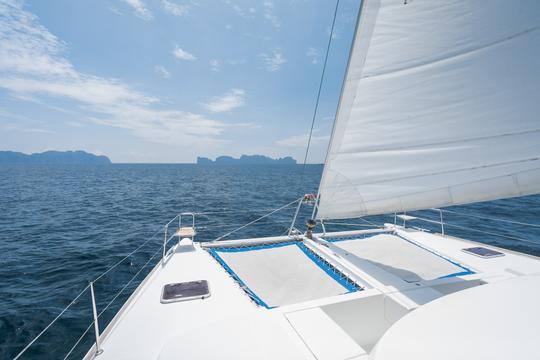 Experience the Freedom: Catamaran Charter - LAGOON440