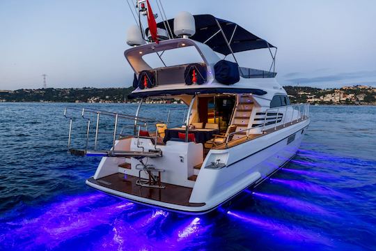 Yacht à moteur de luxe confortable de 57 pieds 