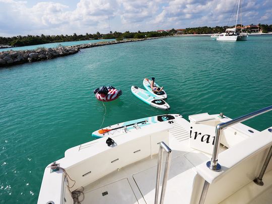 72' Motor Yacht Charter in Playa del Carmen, Mexico