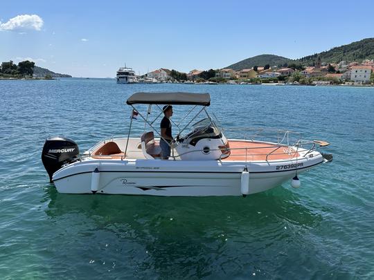 Ranieri Shadow 22 (2013) alimentado por 175 HP Mercury Verado em Preko