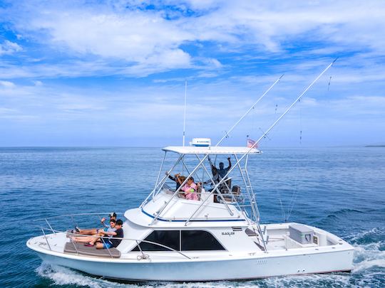 Blackfin 32 ft, your adventure in the Pacific waters!