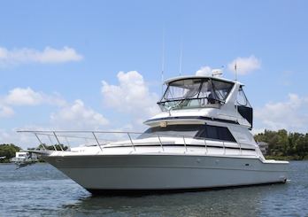 44’ Sea Ray Luxury Yacht at Lake Lewisville