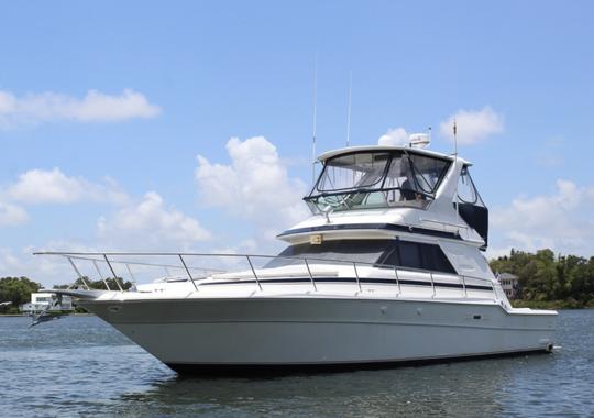 44’ Sea Ray Luxury Yacht at Lake Lewisville