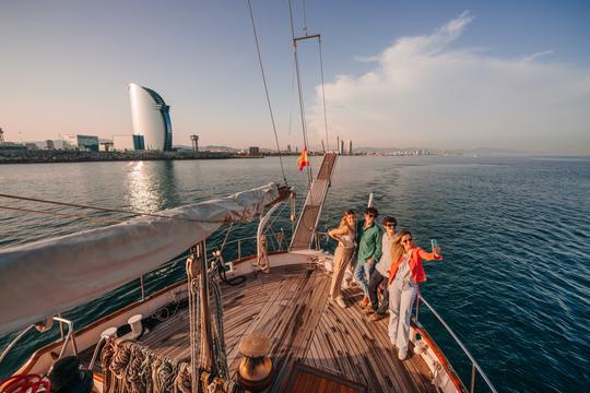 2-Hour Chill Out Mediterranean Sailing with Drinks onboard the 110ft Ketch 