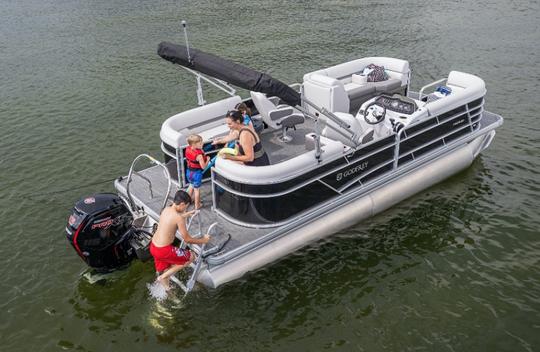  Triton de 23 pieds avec 150 ch et sport Bar Lake Allatoona