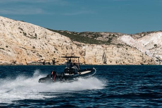 「ナビガトゥスV」トップラインC29での終日ミロス島探検