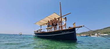 24ft Traditional Boat Mallorquin in Port d'Alcúdia