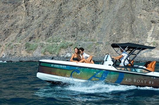 Brand new Center Console Boat Rental in Los Gigantes Tenerife