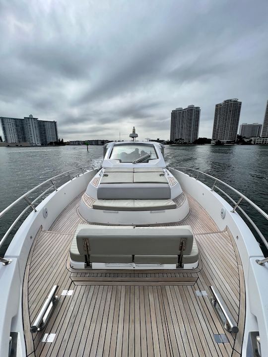 Azimut Verve de luxe de 42 pieds - 13 personnes (North Miami)