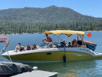 Potente y espacioso Chaparral Sunesta en alquiler en Lake Tulloch