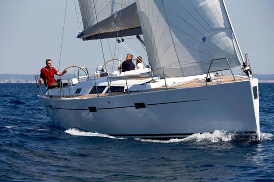 Sailing boat Hanse 470e for Skippered Charters from Santorini, Greece