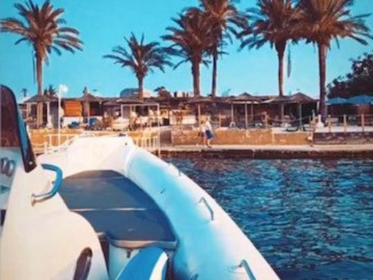 Bote inflable rígido de 32 pies: disfruta de la belleza de la costa de Malta