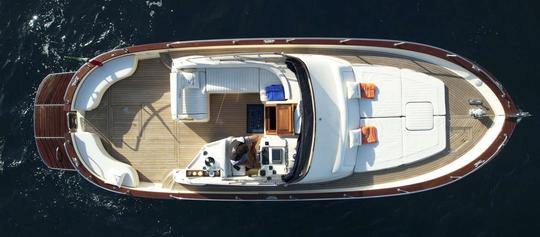 Bateau privé Aprea 38 Open à Priora, en Campanie