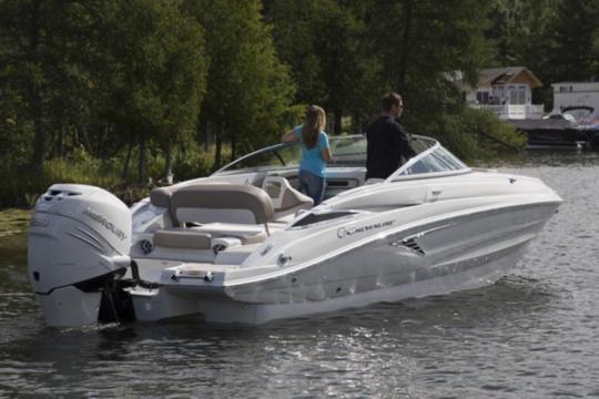 Bateau ponté Crownline 235X Cruiser à Olympia, Washington