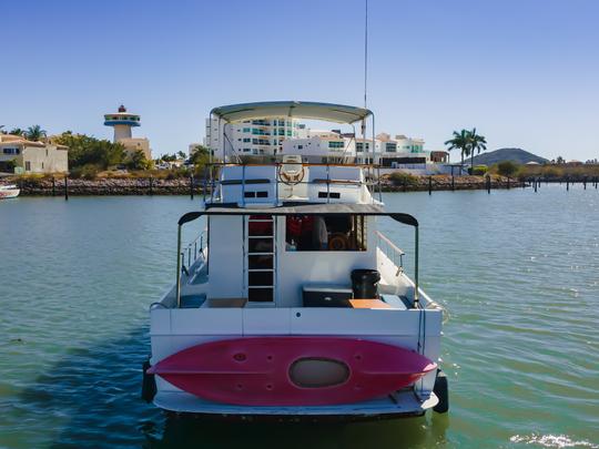 Yate personalizado de 38 pies para un alquiler único en Mazatlán 