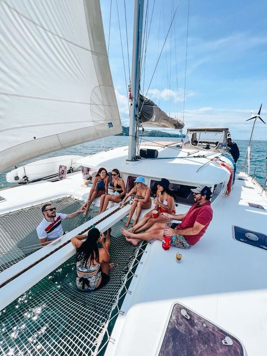 Catamarã localizado em Jaco/Herradura