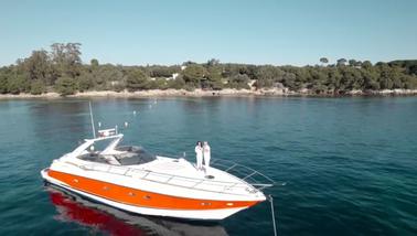 Alquiler de megayates de lujo Sunseeker Predator 56 en la Costa Azul, Francia