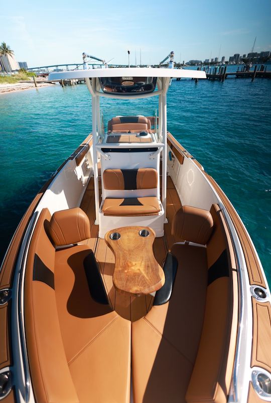 GORGEOUS CENTER CONSOLE BOAT!