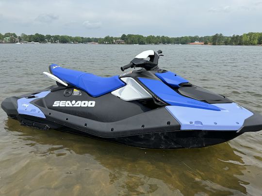 Jet Skis on Picturesque Lake Norman! 