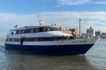 Elegante yate Gulfcraft de 312 pasajeros en Nueva York: ¡15% de descuento en tu primera reserva!