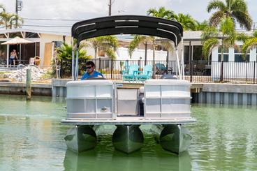 South Bay Pontoon 24' - Treasure Island FL 