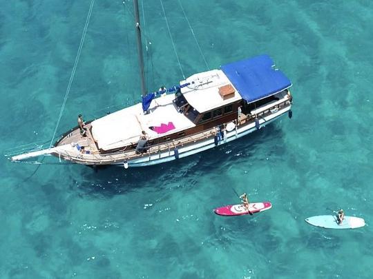 Goleta turca de 55 pies con grandes espacios para disfrutar del hermoso mar de Mallorca