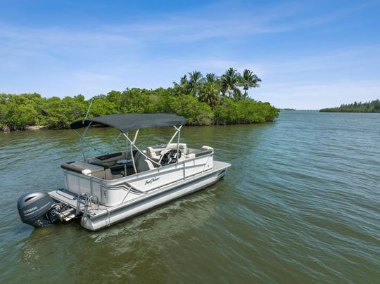 Belo barco flutuante de 23 pés 