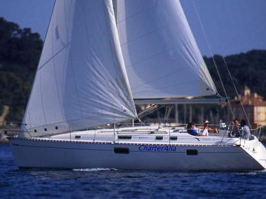 Beneteau Oceanis 351 Sailboat Rental in Eivissa, Illes Balears