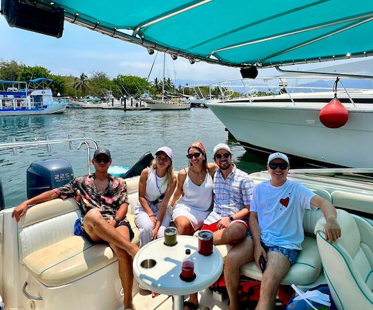 🌟 26ft Private Boat in Puerto Vallarta - 8 people🐋