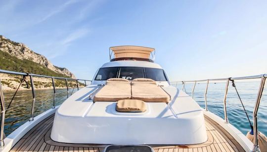 62ft San Lorenzo Motor Yacht for 12 guests