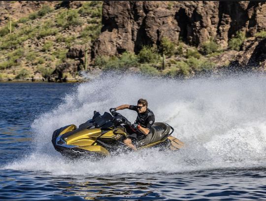 LA MEJOR EXPERIENCIA ACUÁTICA EN MOTO ACUÁTICA 